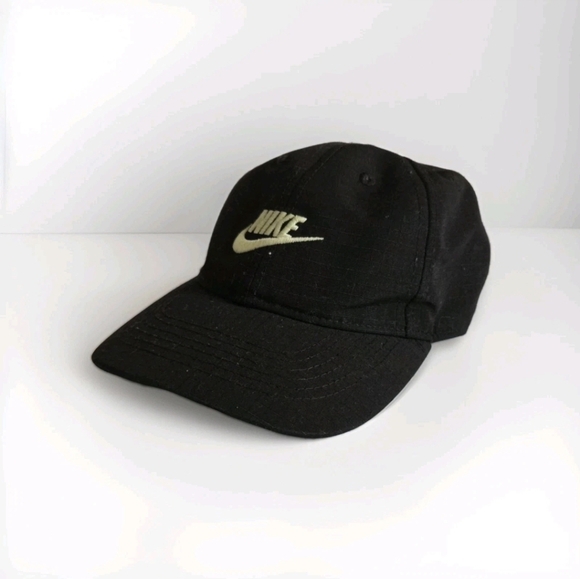 Nike Youth Black White Ball Cap Hat Adjustable Sports Hat - Picture 1 of 5